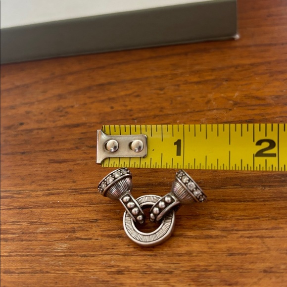 Judith Ripka faux pearl necklace with fitting for pendants and MOP Maltese cross - Picture 8 of 11